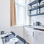 Very Charming - New - * Budapest