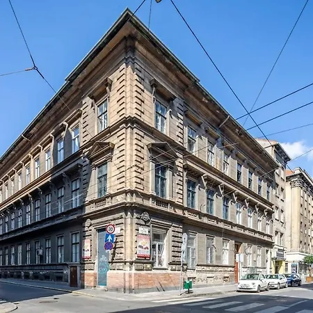 Very Charming - New - Apartment Budapest