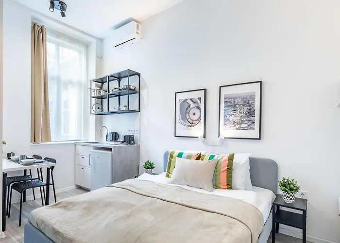 Very Charming - New - Apartament *