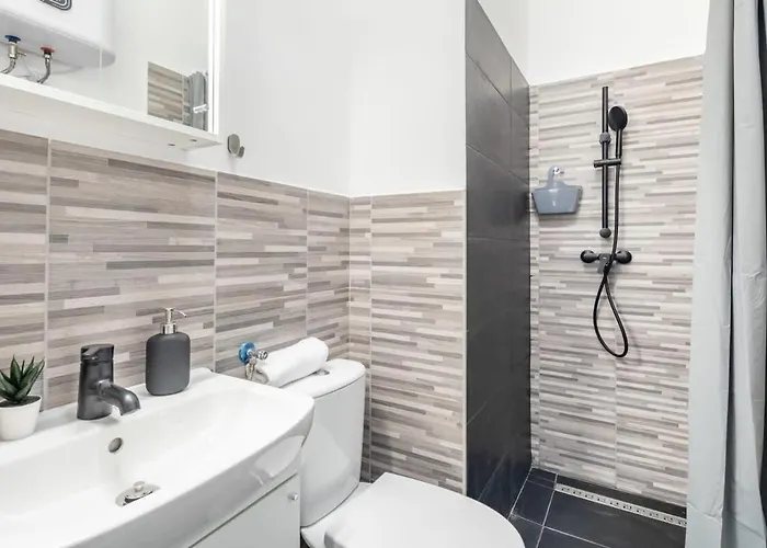 Very Charming - New - Apartament *